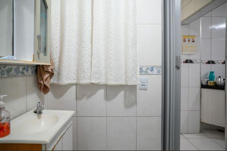 Casa à venda com 225m², 5 quartos e 2 vagas Casa à venda com 225m², 5 quartos e 2 vagasBanheiro Social