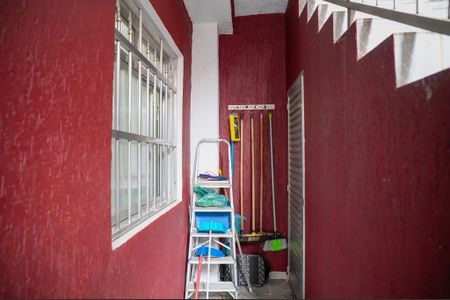 Casa à venda com 225m², 5 quartos e 2 vagas Casa à venda com 225m², 5 quartos e 2 vagasDepósito