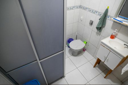 Casa à venda com 225m², 5 quartos e 2 vagas Casa à venda com 225m², 5 quartos e 2 vagasBanheiro Social