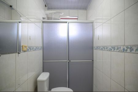 Casa à venda com 225m², 5 quartos e 2 vagas Casa à venda com 225m², 5 quartos e 2 vagasBanheiro da Suíte 4