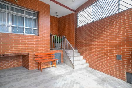 Casa à venda com 225m², 5 quartos e 2 vagas Casa à venda com 225m², 5 quartos e 2 vagasGaragem