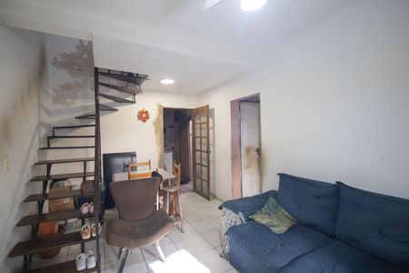 Casa de condomínio para alugar com 65m², 2 quartos e 1 vaga Casa de condomínio para alugar com 65m², 2 quartos e 1 vagaSala