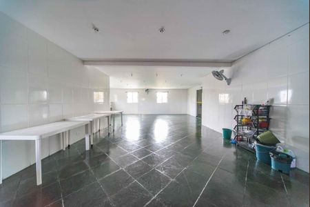 Apartamento à venda com 72m², 3 quartos e 1 vagaÁrea comum - Salão de festas