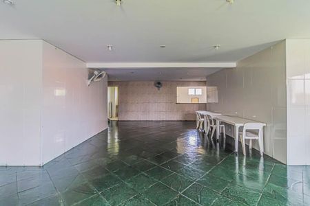 Apartamento à venda com 72m², 3 quartos e 1 vagaÁrea comum - Salão de festas