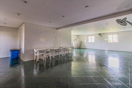 Apartamento à venda com 72m², 3 quartos e 1 vagaÁrea comum - Salão de festas