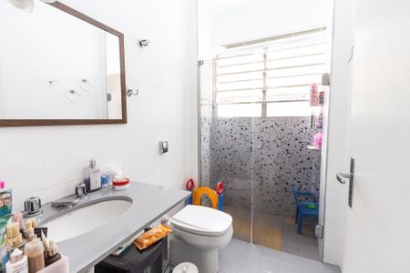 Apartamento à venda com 57m², 2 quartos e 1 vaga Apartamento à venda com 57m², 2 quartos e 1 vagaBanheiro