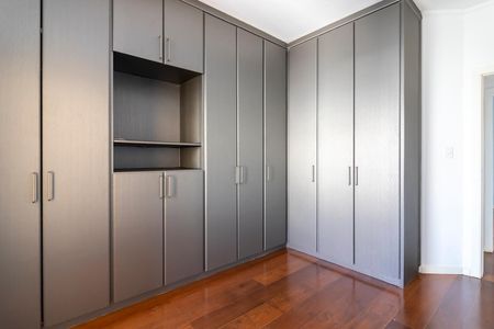 Apartamento à venda com 129m², 3 quartos e 3 vagas Apartamento à venda com 129m², 3 quartos e 3 vagasSuíte 3