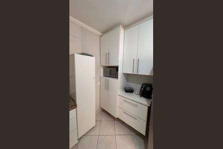 Apartamento à venda com 94m², 3 quartos e 2 vagas Apartamento à venda com 94m², 3 quartos e 2 vagasCozinha