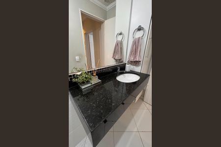 Apartamento à venda com 94m², 3 quartos e 2 vagas Apartamento à venda com 94m², 3 quartos e 2 vagasBanheiro