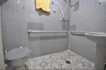 Casa à venda com 120m², 4 quartos e 2 vagasBanheiro 3