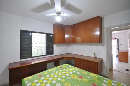 Casa à venda com 120m², 4 quartos e 2 vagasQuarto 2