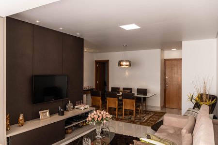 Apartamento à venda com 120m², 3 quartos e 2 vagas Apartamento à venda com 120m², 3 quartos e 2 vagasSala