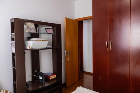 Apartamento à venda com 120m², 3 quartos e 2 vagas Apartamento à venda com 120m², 3 quartos e 2 vagasQuarto 2