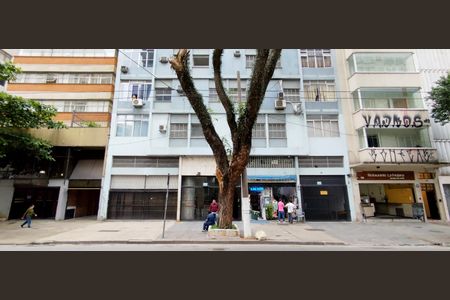 Apartamento à venda com 44m², 1 quarto e sem vaga Apartamento à venda com 44m², 1 quarto e sem vagaFachada