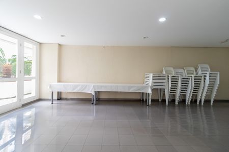 Apartamento à venda com 55m², 2 quartos e 2 vagas Apartamento à venda com 55m², 2 quartos e 2 vagasÁrea Comum - Salão de Festas