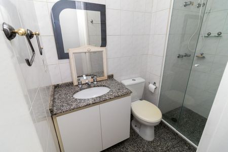 Apartamento à venda com 55m², 2 quartos e 2 vagas Apartamento à venda com 55m², 2 quartos e 2 vagasBanheiro
