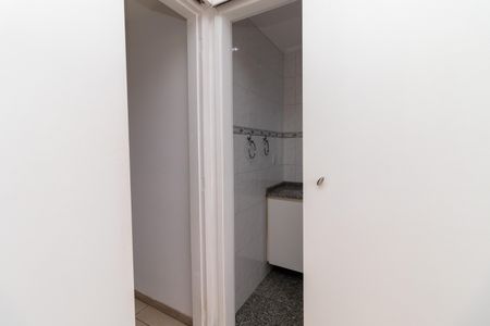 Apartamento à venda com 55m², 2 quartos e 2 vagas Apartamento à venda com 55m², 2 quartos e 2 vagasBanheiro da Suíte