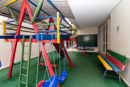 Apartamento à venda com 55m², 2 quartos e 2 vagas Apartamento à venda com 55m², 2 quartos e 2 vagasÁrea Comum - Playground