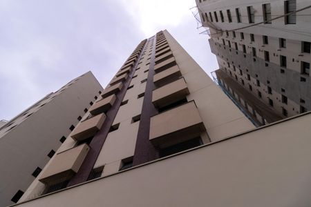 Apartamento à venda com 55m², 2 quartos e 2 vagas Apartamento à venda com 55m², 2 quartos e 2 vagasFachada