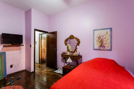 Casa à venda com 130m², 3 quartos e 3 vagas Casa à venda com 130m², 3 quartos e 3 vagasQuarto Suíte