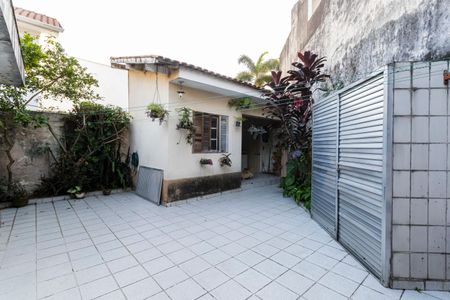 Casa à venda com 130m², 3 quartos e 3 vagas Casa à venda com 130m², 3 quartos e 3 vagasQuintal