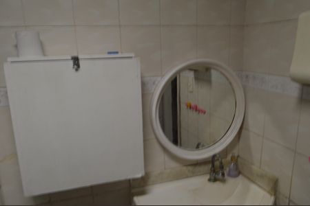 Casa de condomínio à venda com 95m², 5 quartos e 1 vagaBanheiro 2