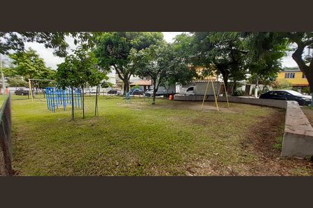Casa de condomínio à venda com 95m², 5 quartos e 1 vagaÁrea comum - Playground