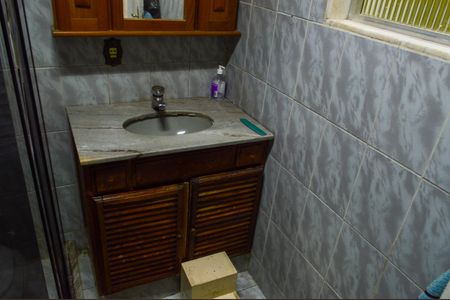 Casa de condomínio à venda com 95m², 5 quartos e 1 vagaBanheiro 1