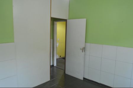 Casa de condomínio à venda com 95m², 5 quartos e 1 vagaSuíte