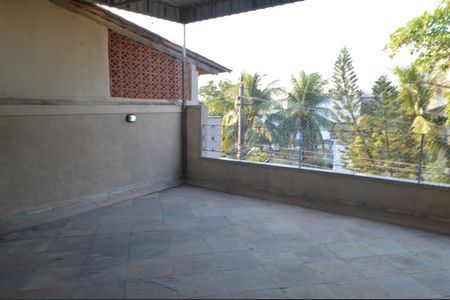 Casa de condomínio à venda com 95m², 5 quartos e 1 vagaTerraço