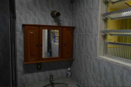 Casa de condomínio à venda com 95m², 5 quartos e 1 vagaBanheiro 1