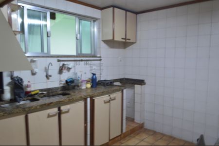 Casa de condomínio à venda com 95m², 5 quartos e 1 vagaCozinha