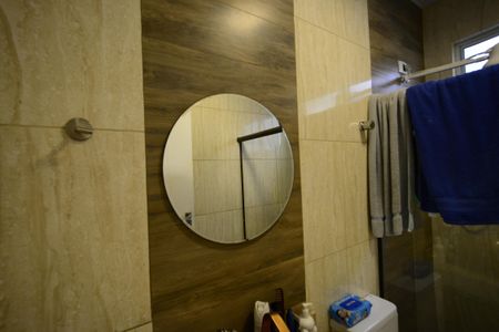 Casa de condomínio à venda com 160m², 3 quartos e 2 vagasBanheiro