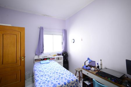 Casa de condomínio à venda com 160m², 3 quartos e 2 vagasQuarto