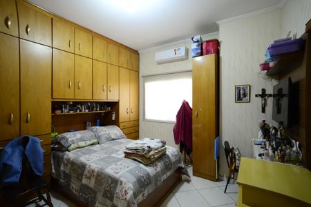 Casa de condomínio à venda com 160m², 3 quartos e 2 vagasSuíte 2