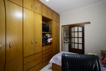 Casa de condomínio à venda com 160m², 3 quartos e 2 vagasSuíte 1