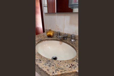 Casa à venda com 200m², 3 quartos e 3 vagasBanheiro