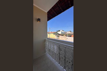 Casa à venda com 200m², 3 quartos e 3 vagasvaranda do Quarto 3