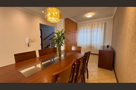 Casa à venda com 200m², 3 quartos e 3 vagasSala de Jantar