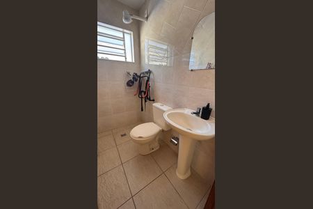 Casa à venda com 200m², 3 quartos e 3 vagasBanheiro de Serviço