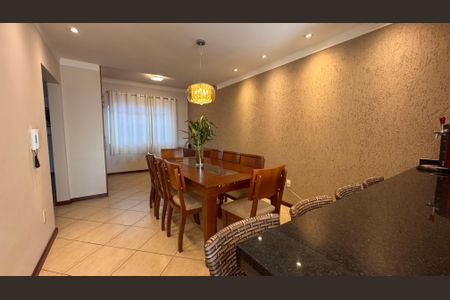 Casa à venda com 200m², 3 quartos e 3 vagasSala de Jantar