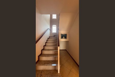 Casa à venda com 200m², 3 quartos e 3 vagasCorredor