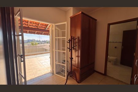 Casa à venda com 200m², 3 quartos e 3 vagasCloset do quarto 3