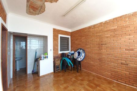 Casa à venda com 235m², 6 quartos e 4 vagas Casa à venda com 235m², 6 quartos e 4 vagasQuarto 6 - Suíte