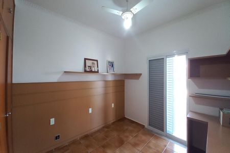 Casa à venda com 235m², 6 quartos e 4 vagas Casa à venda com 235m², 6 quartos e 4 vagasQuarto 2