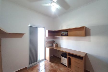 Casa à venda com 235m², 6 quartos e 4 vagas Casa à venda com 235m², 6 quartos e 4 vagasQuarto 2