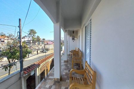 Casa à venda com 235m², 6 quartos e 4 vagas Casa à venda com 235m², 6 quartos e 4 vagasVaranda do Quarto 2