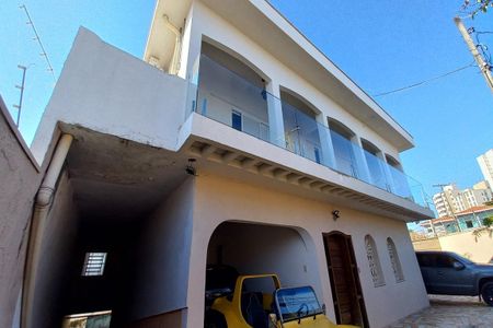 Casa à venda com 235m², 6 quartos e 4 vagas Casa à venda com 235m², 6 quartos e 4 vagasFachada do Prédio