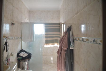 Casa à venda com 350m², 5 quartos e 4 vagasBanheiro da Suíte 2