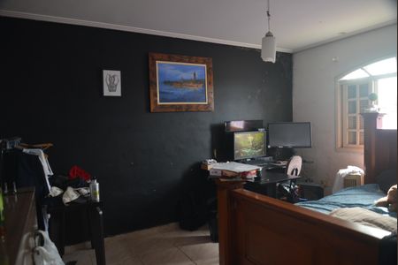 Casa à venda com 350m², 5 quartos e 4 vagasSuíte 1